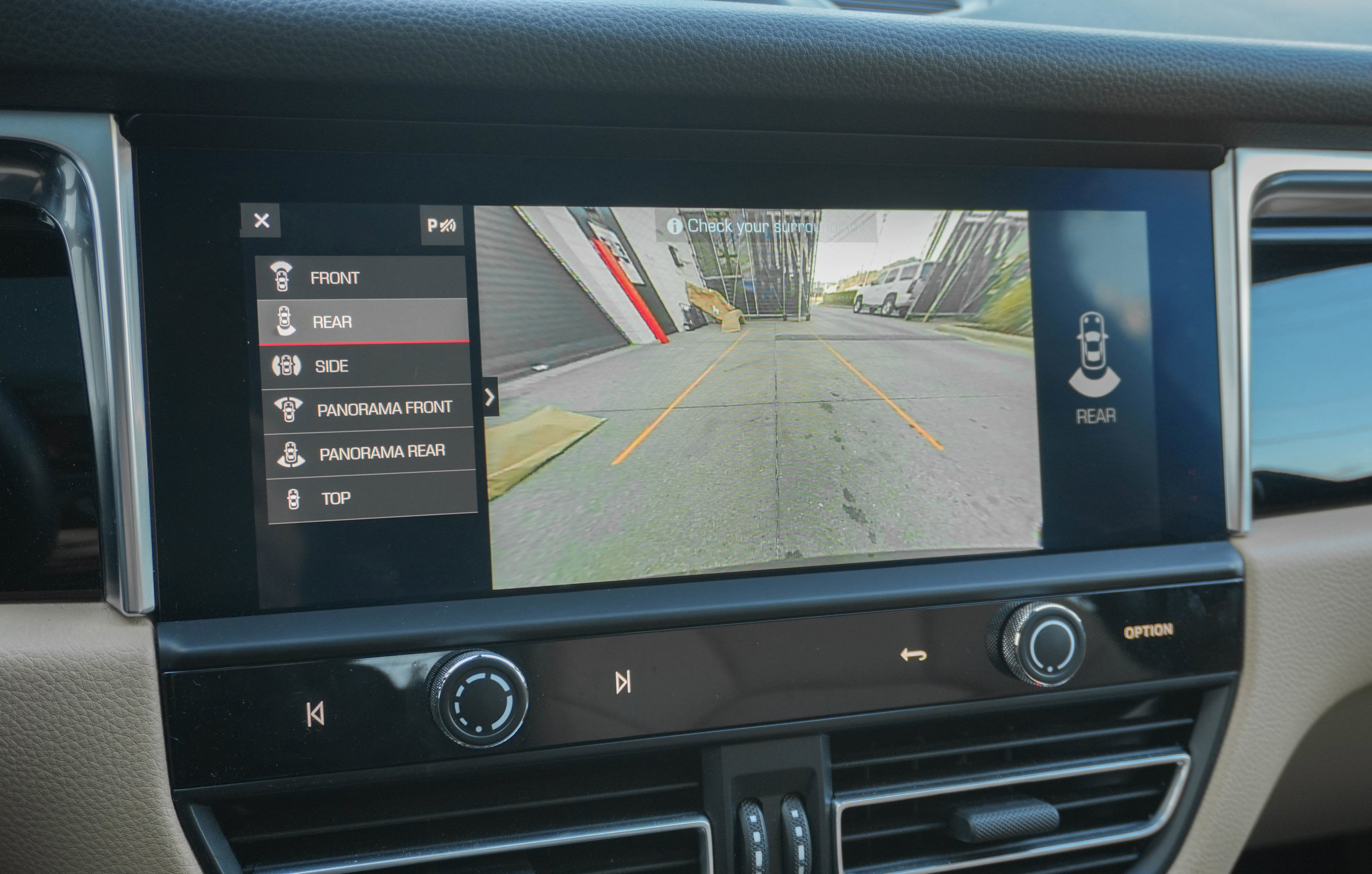 Used 2024 Porsche Macan image 27