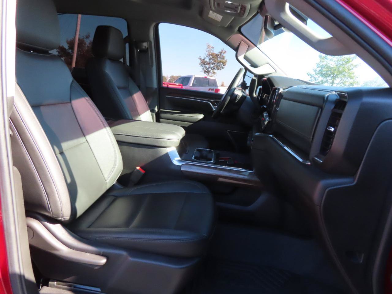 Used 2024 Chevrolet Silverado 2500 LT AWD/4WD image 51