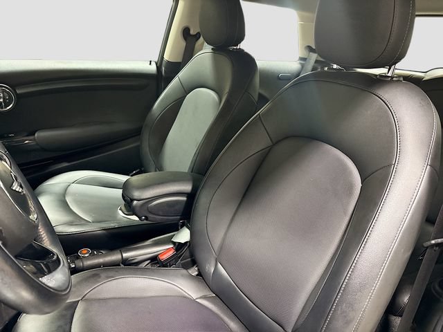 Used 2018 MINI Cooper 2-Door Hardtop FWD image 15