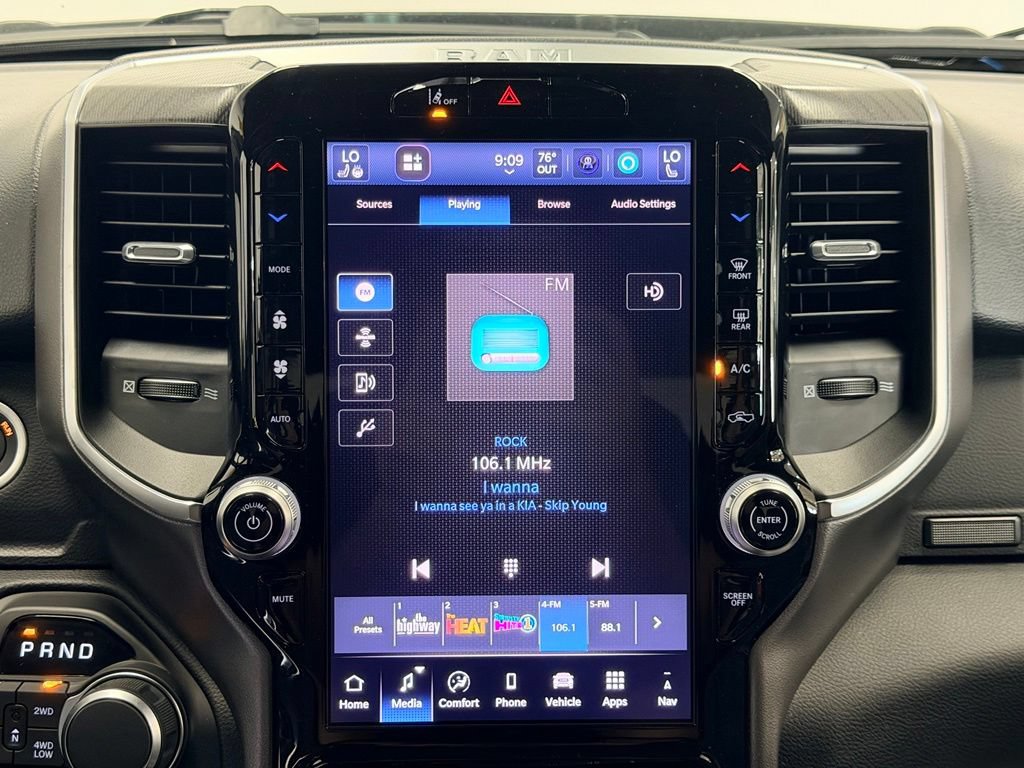 New 2026 RAM 1500 Big Horn AWD/4WD image 13