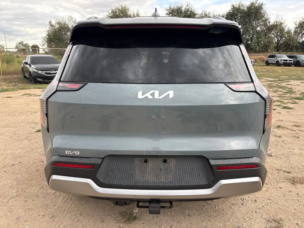 Certified 2024 Kia EV9 Wind AWD/4WD image 4