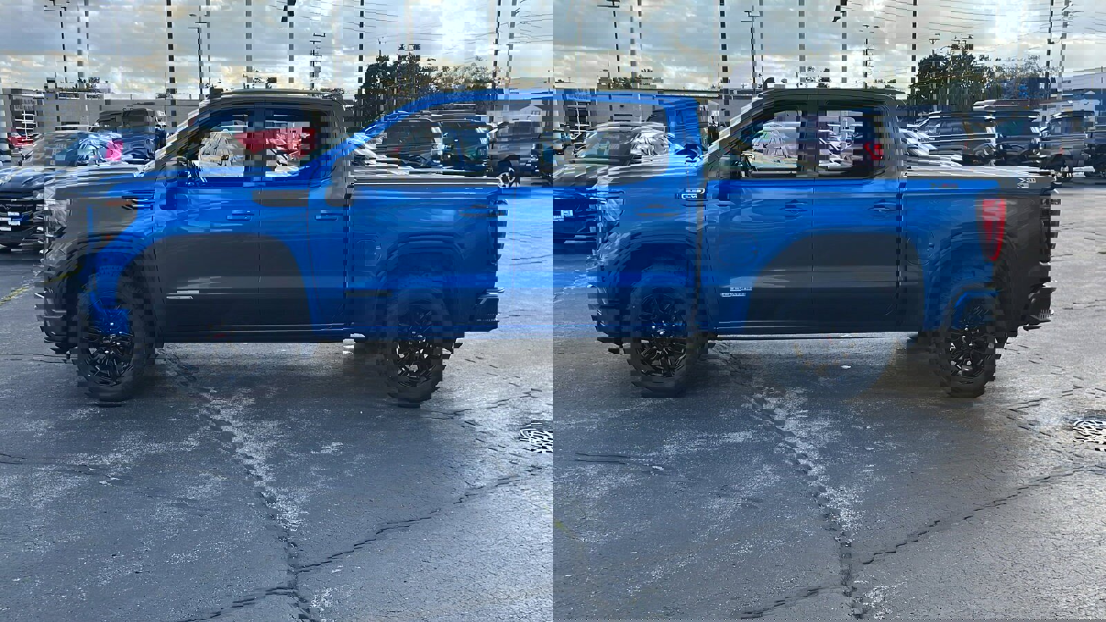 Used 2023 GMC Sierra 1500 Elevation image 9