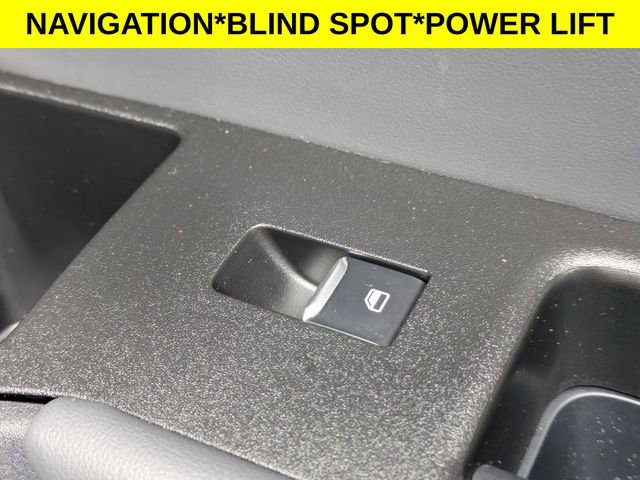Used 2025 Ford Explorer Active RWD image 34