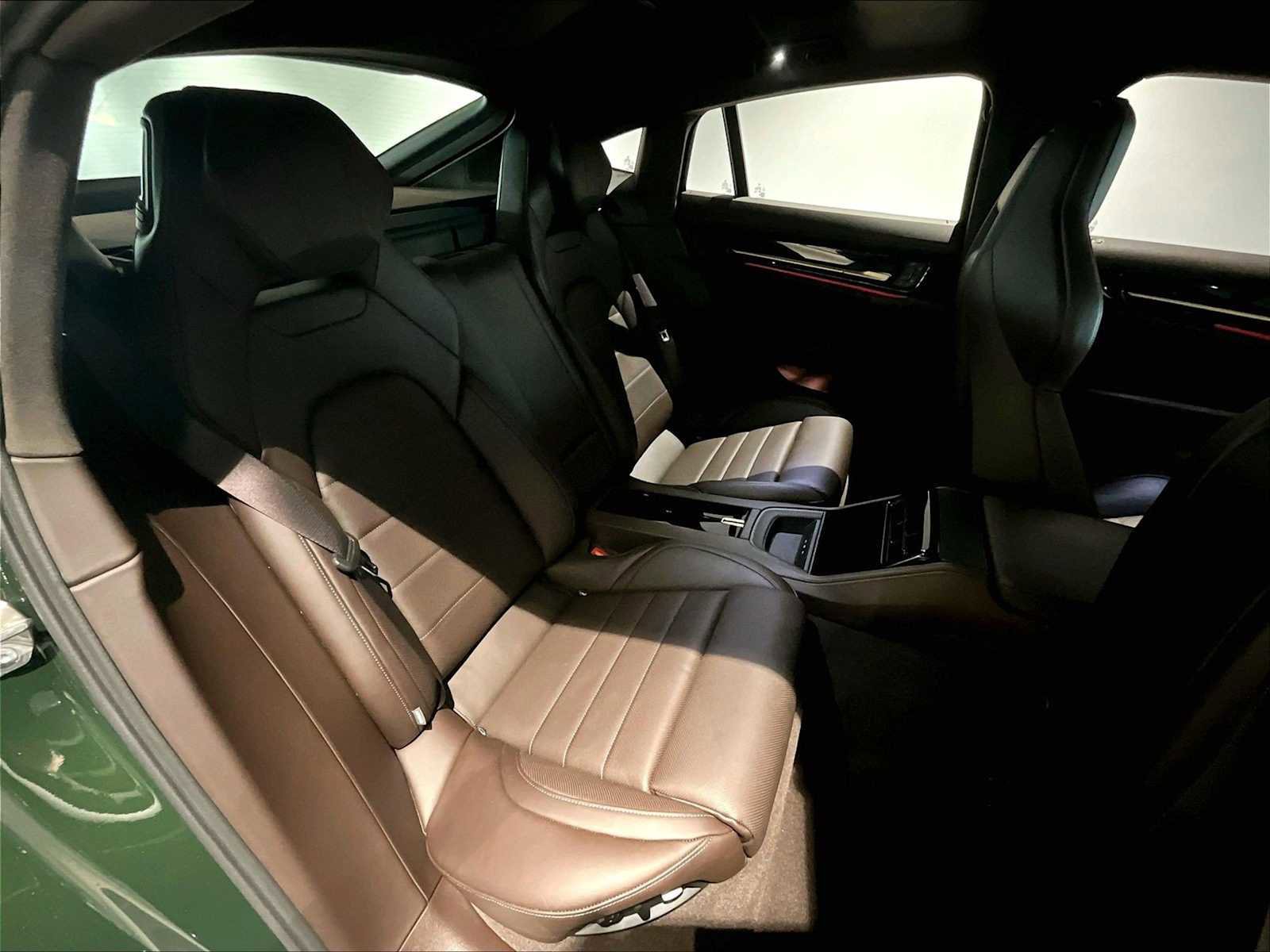 Used 2025 Porsche Panamera Turbo S image 32