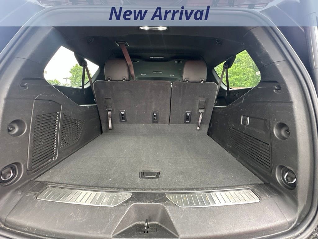 Certified 2025 Chevrolet Suburban Z71 AWD/4WD image 10