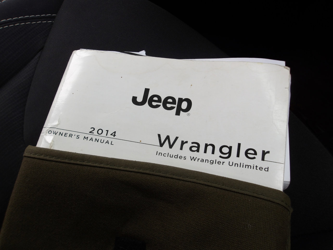 Used 2014 Jeep Wrangler Unlimited Sahara w/ Mopar Chrome Edition Group image 25