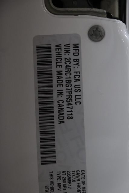 Used 2023 Chrysler Pacifica Touring-L FWD image 39