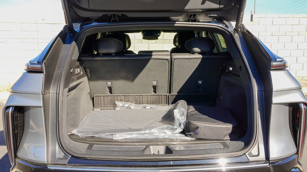 New 2026 Cadillac Lyriq Luxury w/ LPO, Floor Liner Package image 9