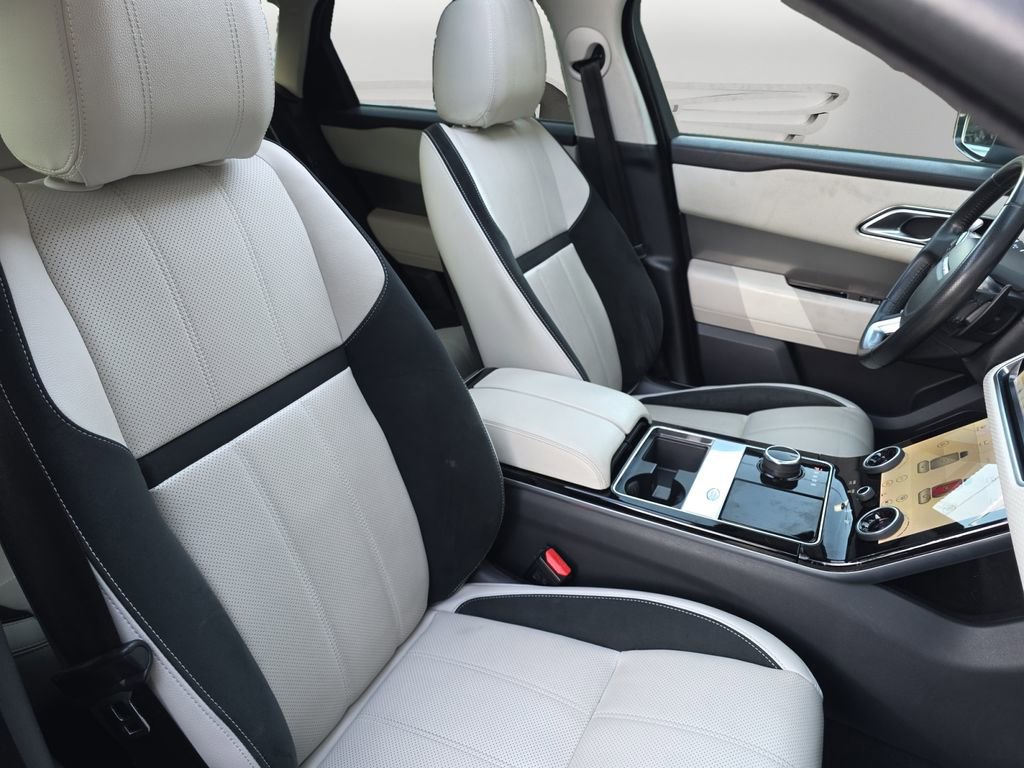 Used 2019 Land Rover Range Rover Velar S image 27