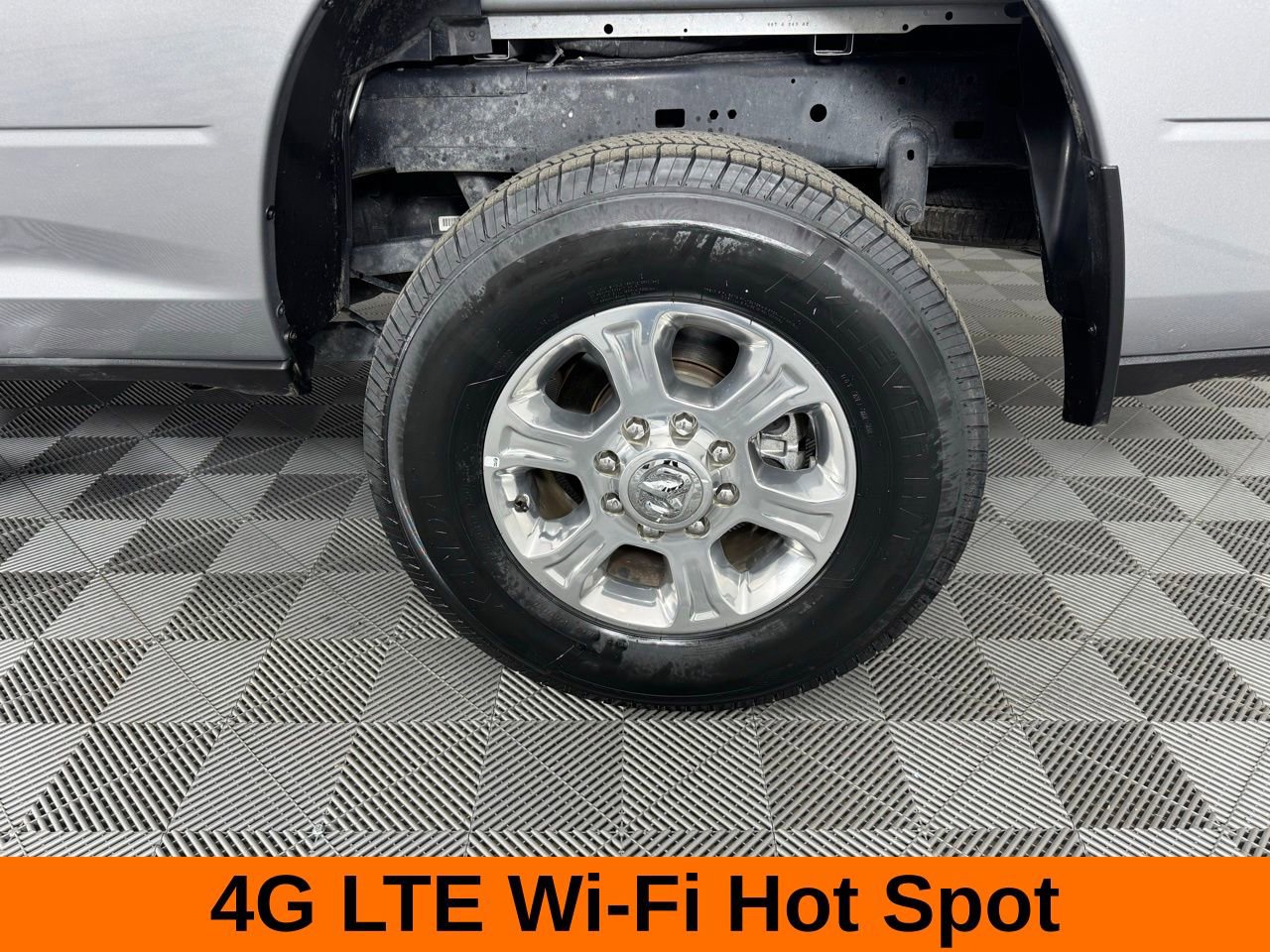 Used 2024 RAM 2500 Big Horn w/ Level 2 Equipment Group image 33