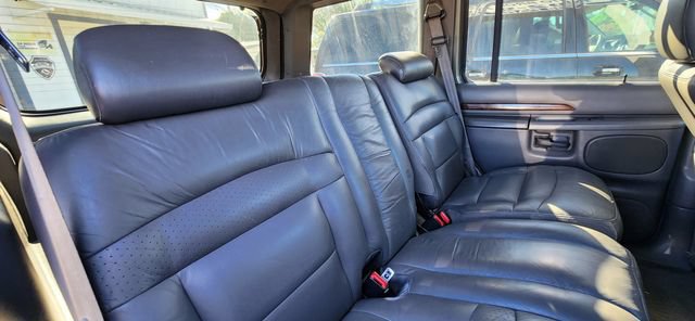 Used 2000 Ford Explorer Limited RWD image 10