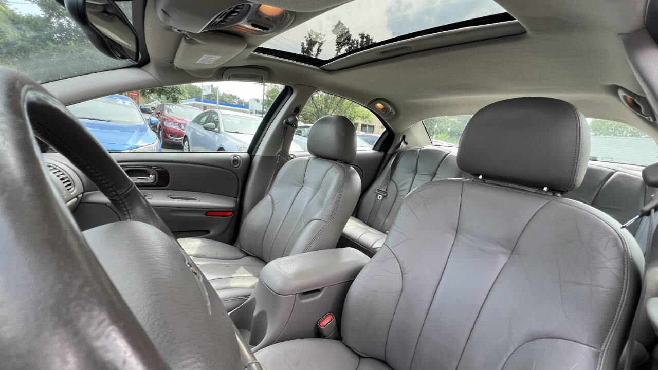 Used 2004 Chrysler Concorde LXi image 13