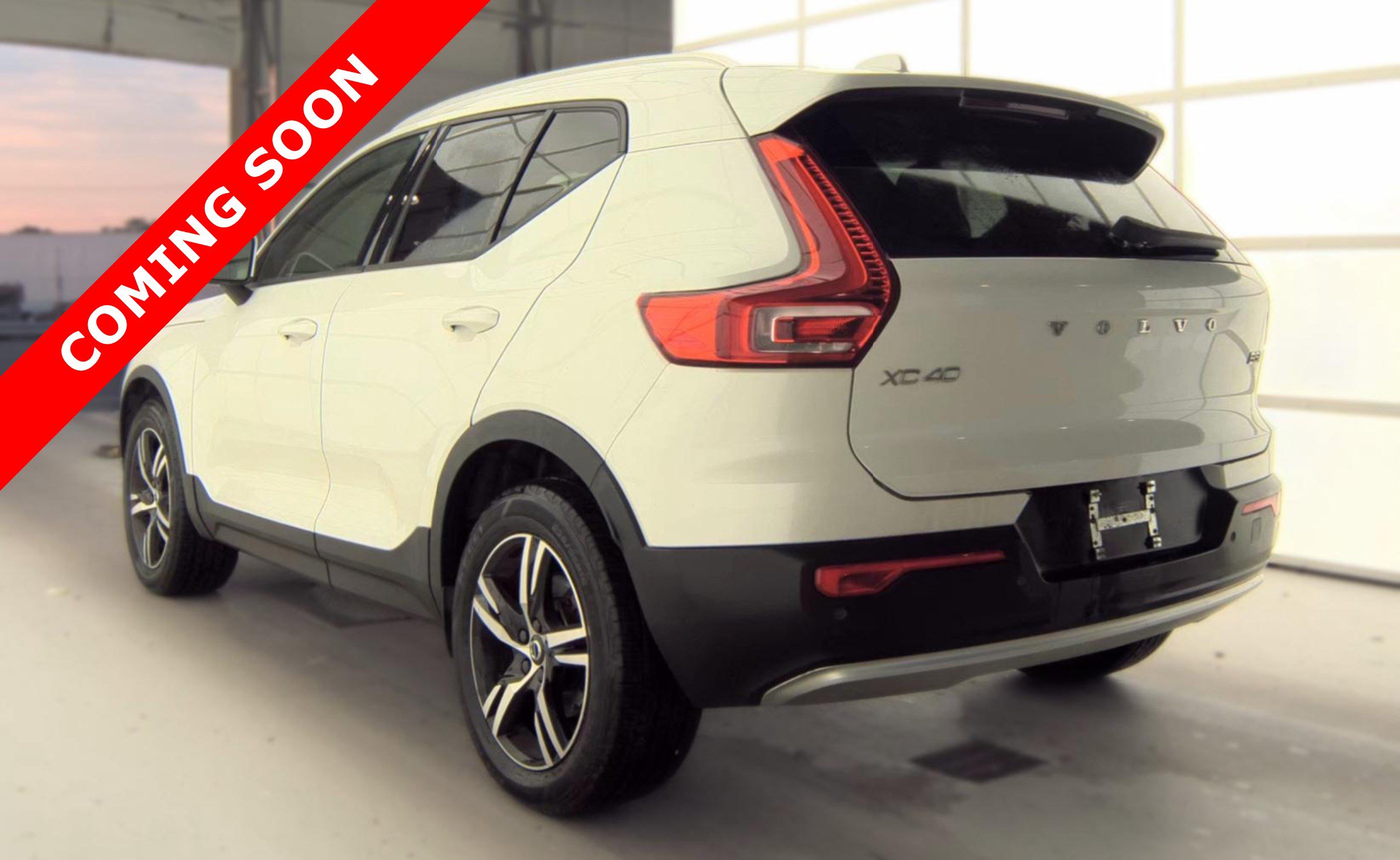 Used 2023 Volvo XC40 B5 Core AWD/4WD image 5