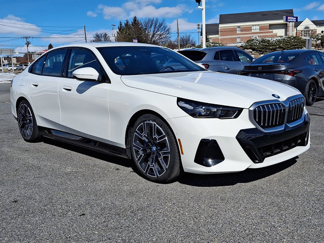 Certified 2025 BMW i5 xDrive40 w/ M Sport Package image 1