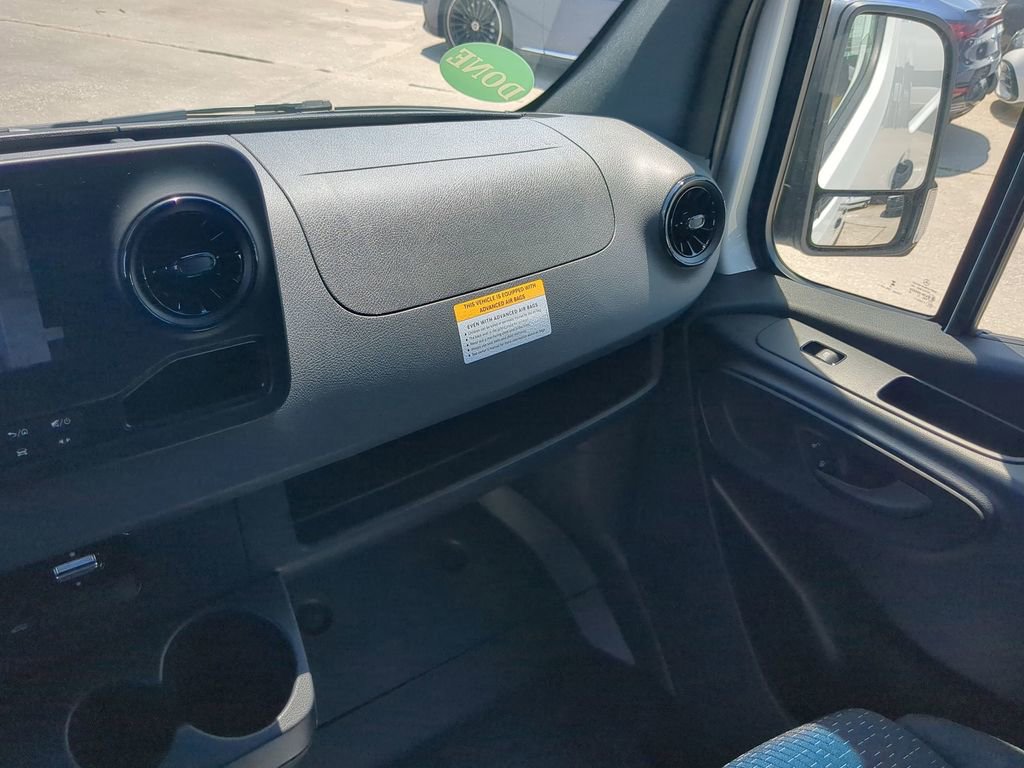 Used 2024 Mercedes-Benz Sprinter 144 Cargo image 4