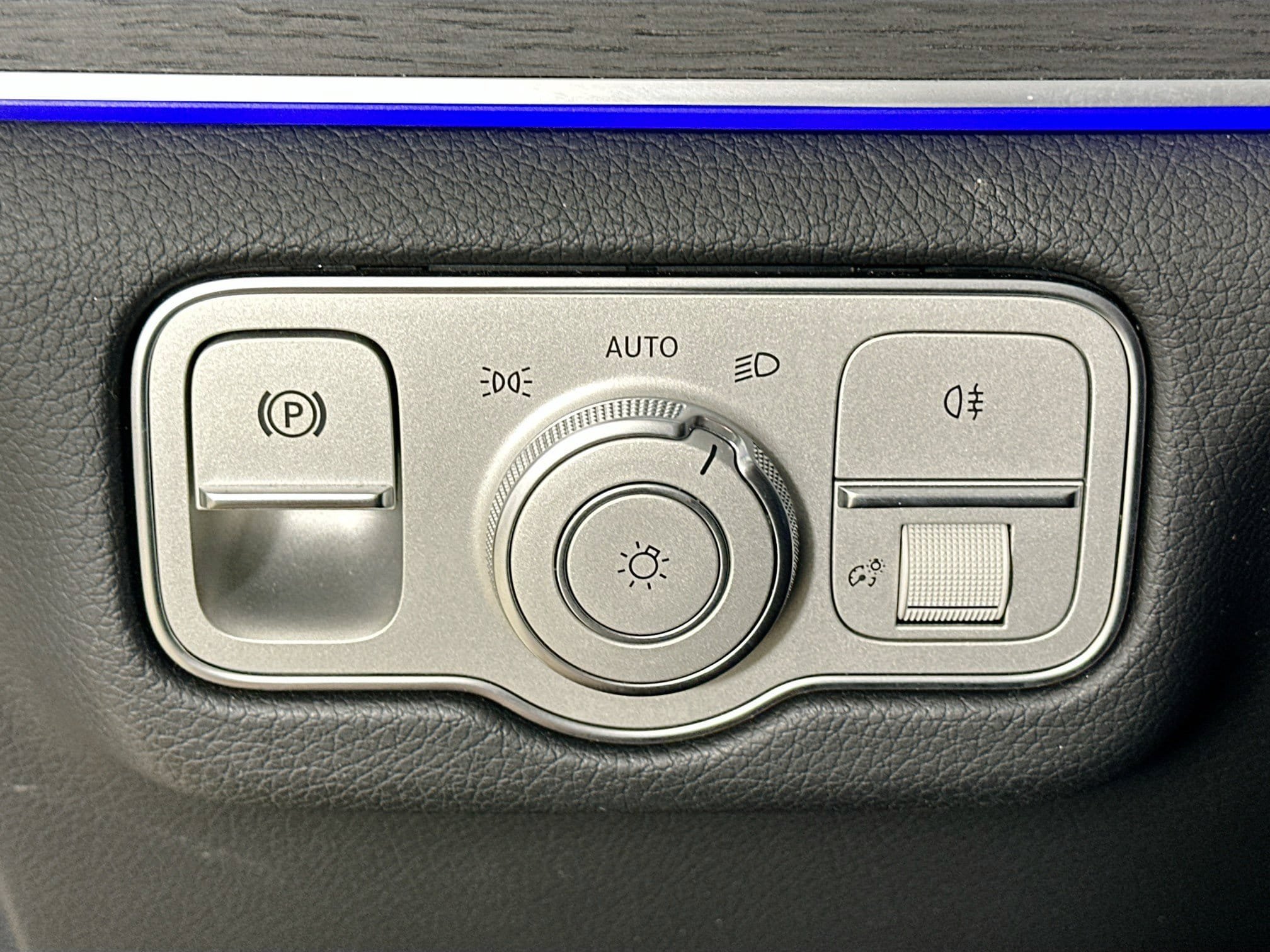 Certified 2025 Mercedes-Benz GLE 350 4MATIC image 10