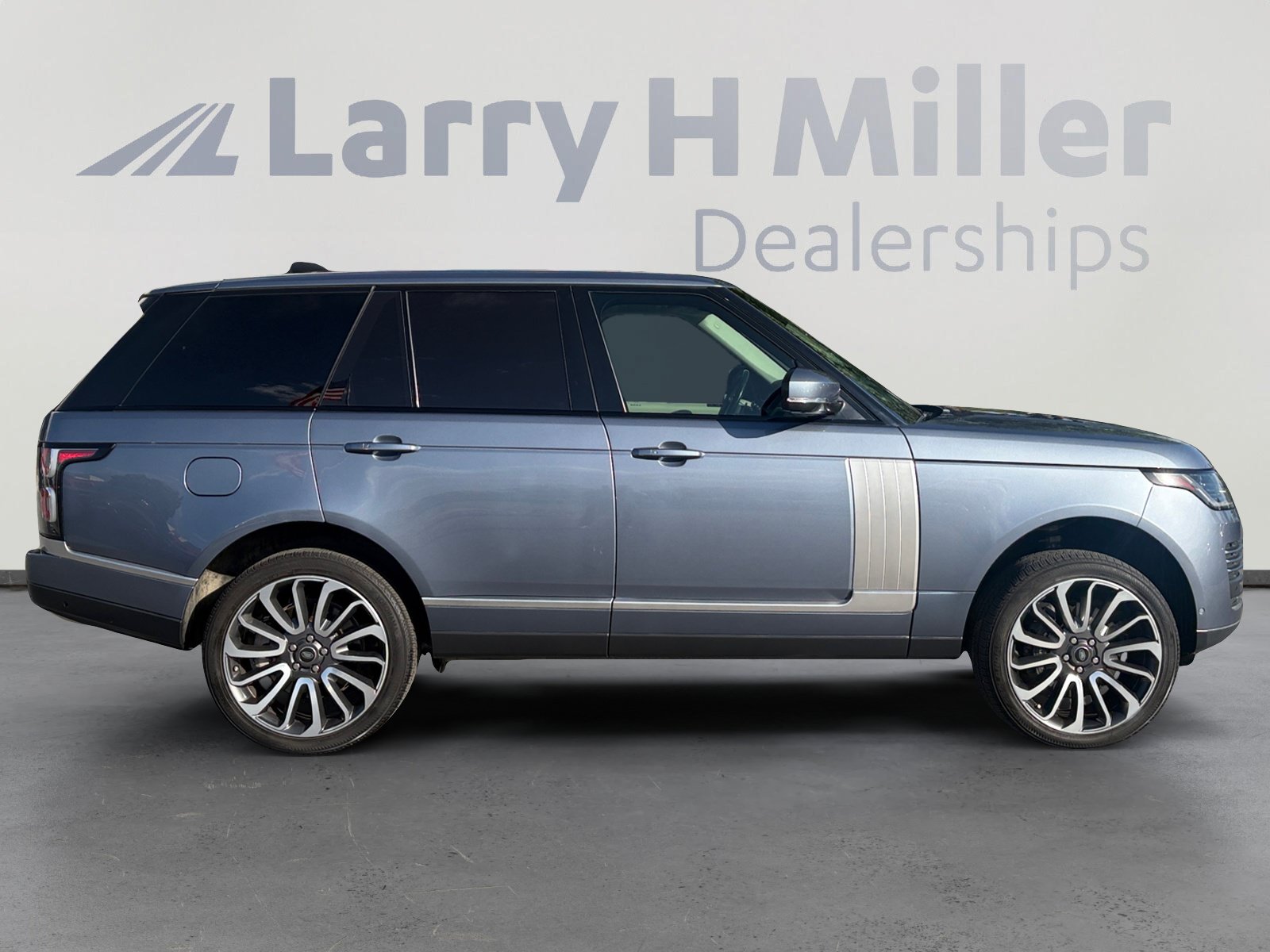 Used 2019 Land Rover Range Rover Supercharged AWD/4WD image 6
