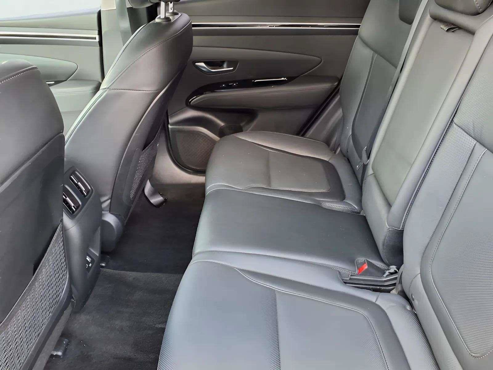 Certified 2023 Hyundai Tucson Limited FWD image 10