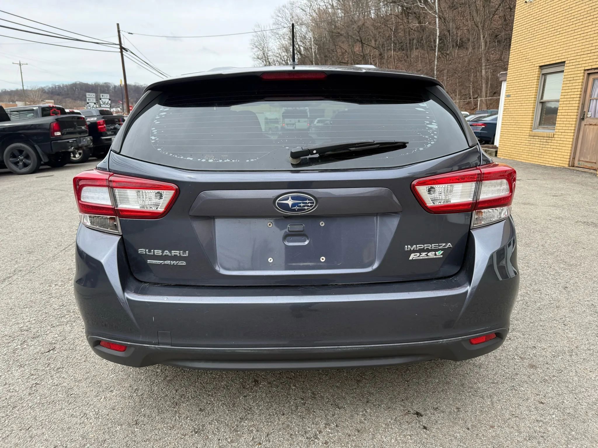 Used 2017 Subaru Impreza 2.0i AWD/4WD image 8