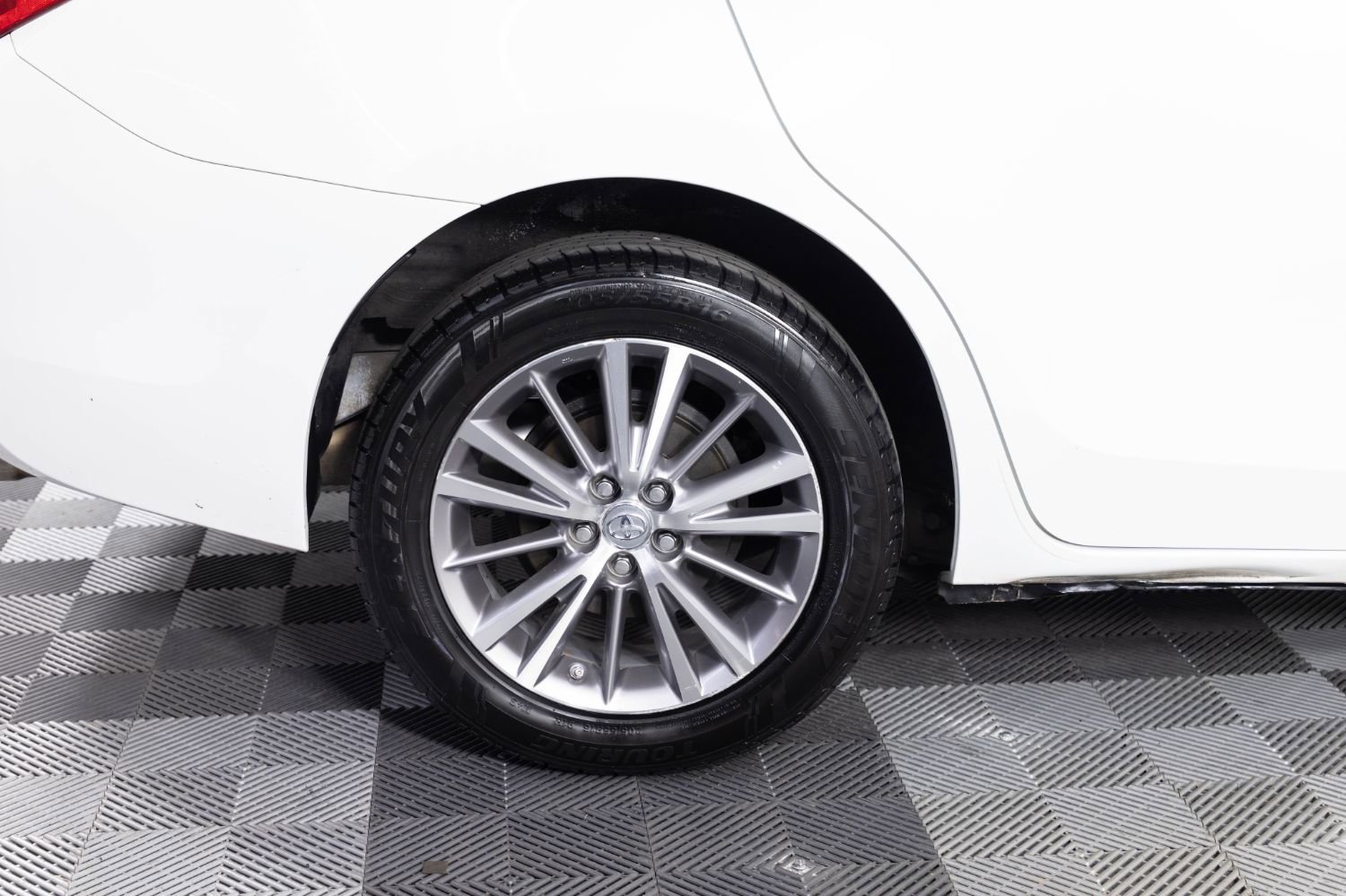 Used 2015 Toyota Corolla LE FWD image 38