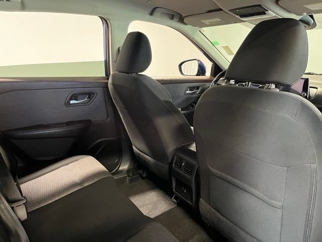 Used 2023 Nissan Rogue SV FWD image 14