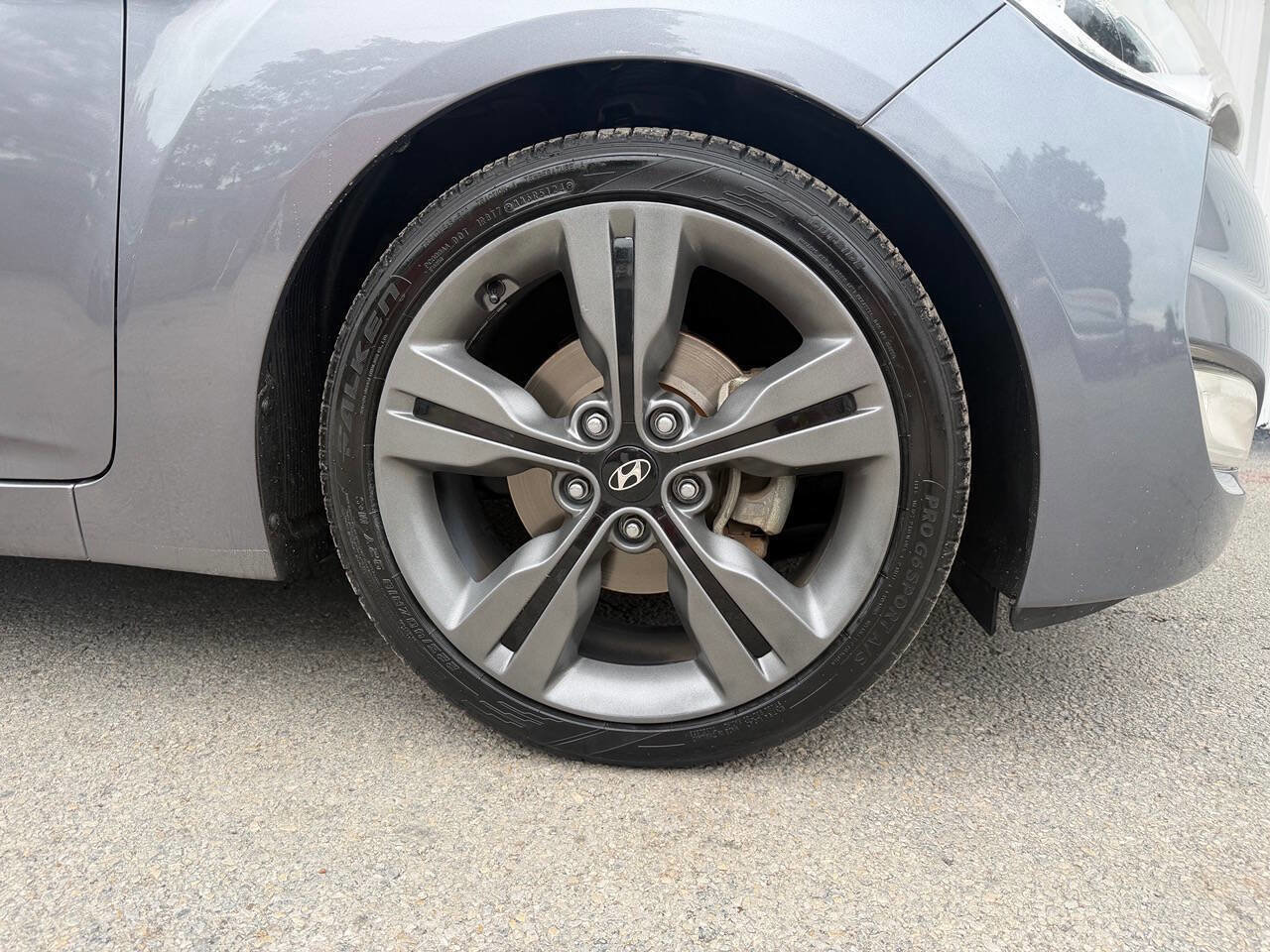Used 2016 Hyundai Veloster w/ Option Group 03 FWD image 36