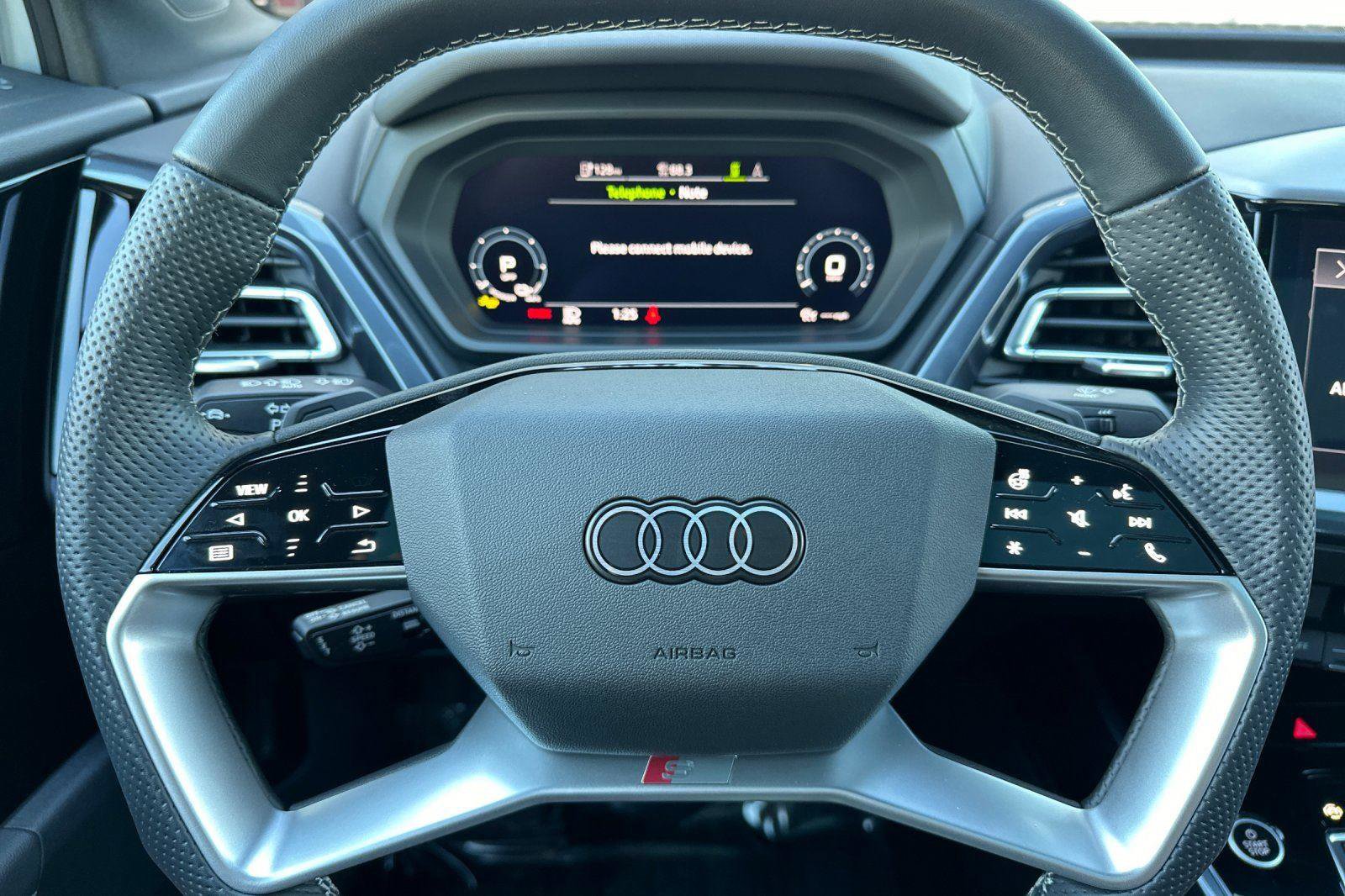 Certified 2025 Audi Q4 e-tron Premium Plus w/ Premium Plus image 24