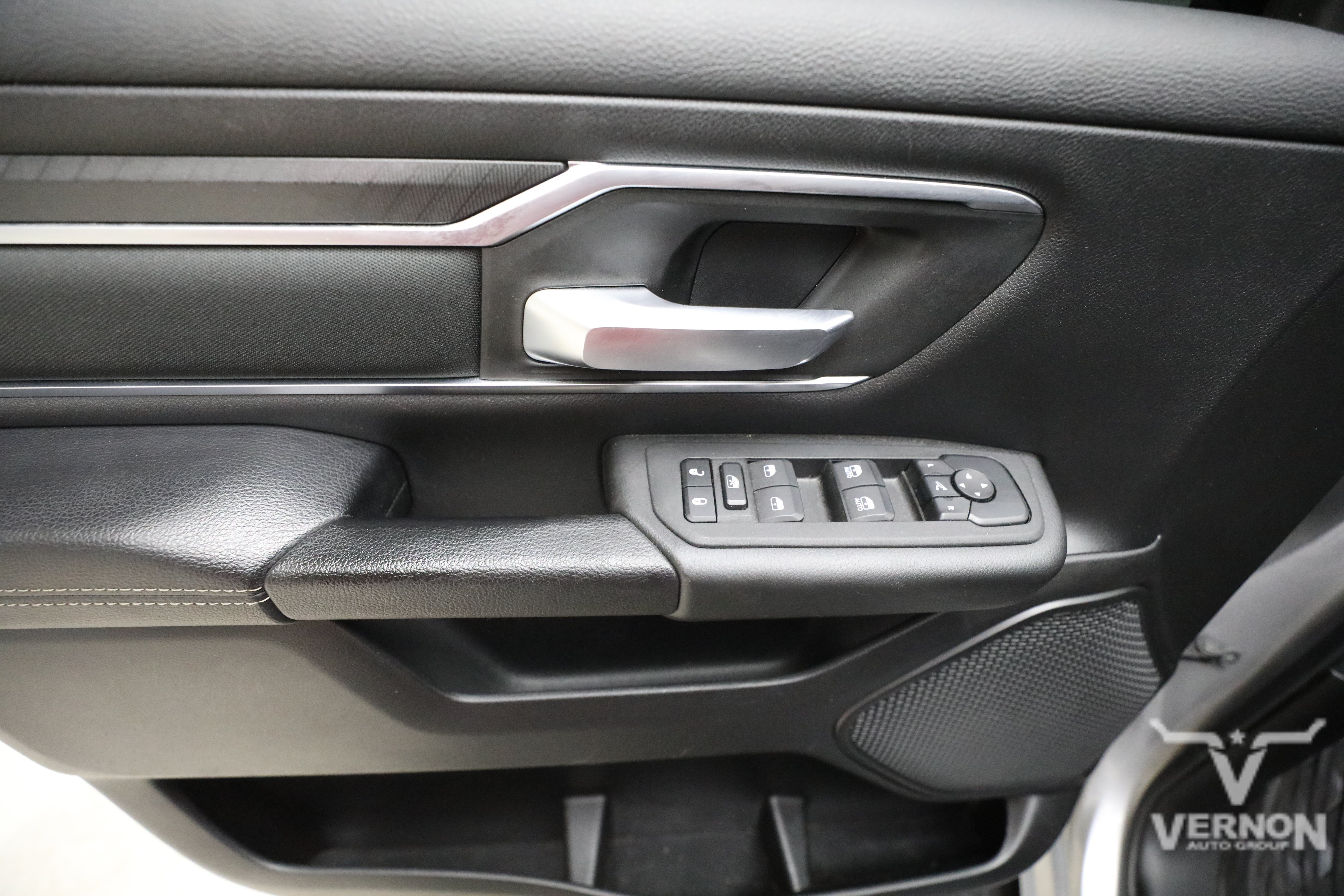 Used 2025 RAM 1500 Big Horn AWD/4WD image 18