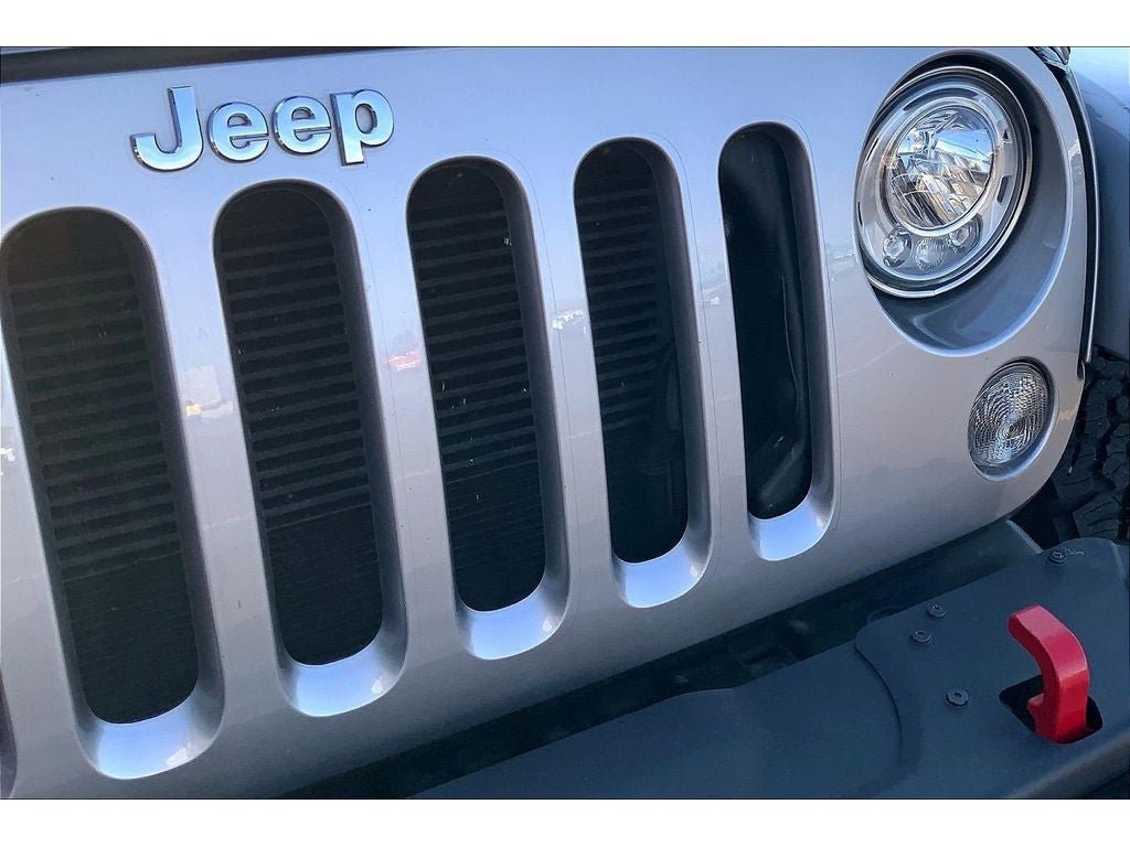 Used 2017 Jeep Wrangler Unlimited Rubicon AWD/4WD image 30