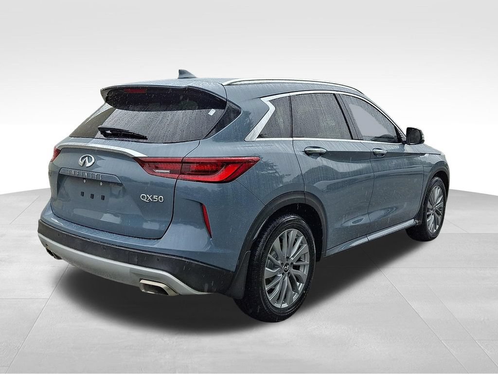 Used 2023 INFINITI QX50 Luxe FWD image 6