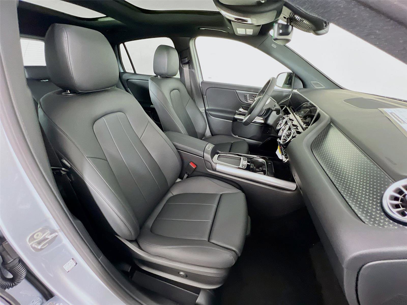 Certified 2026 Mercedes-Benz GLA 250 4MATIC image 26