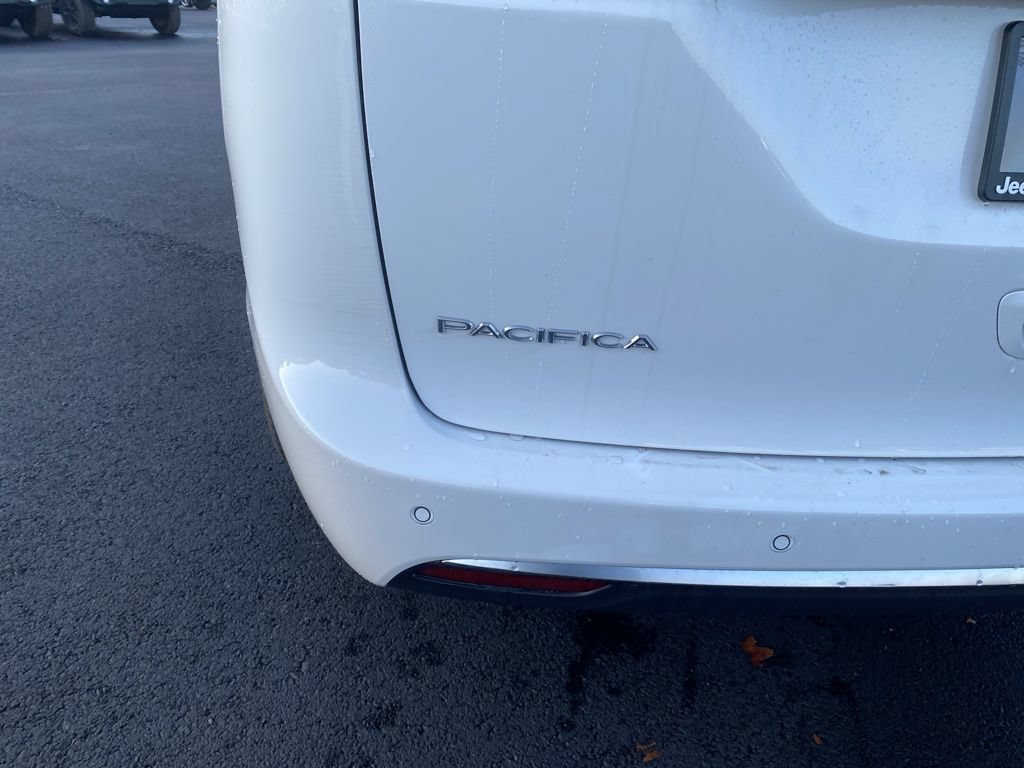 New 2026 Chrysler Pacifica Pinnacle AWD/4WD image 10