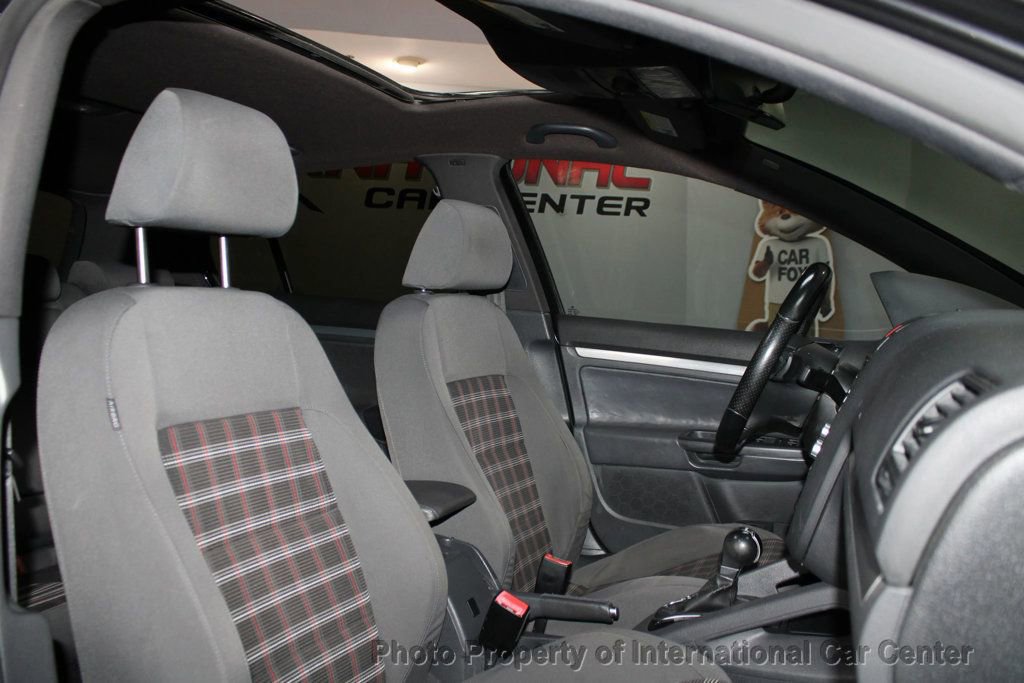 Used 2009 Volkswagen GTI 4-Door image 29
