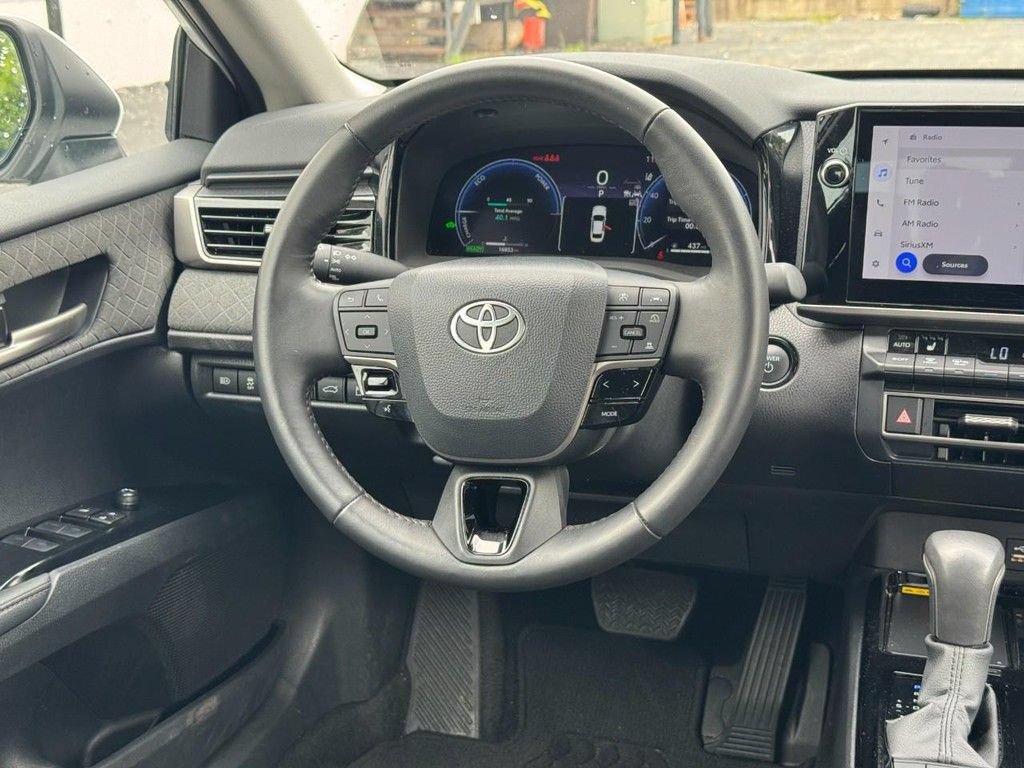 Used 2026 Toyota Camry XLE FWD image 19
