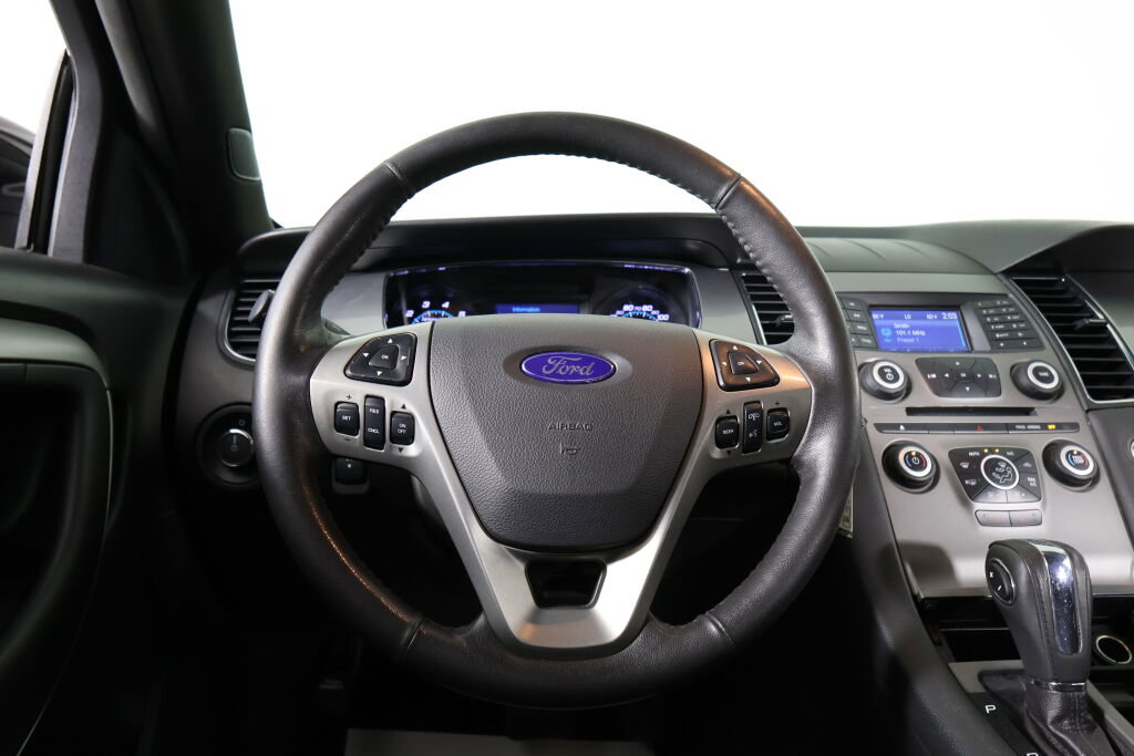 Used 2015 Ford Taurus SEL image 28
