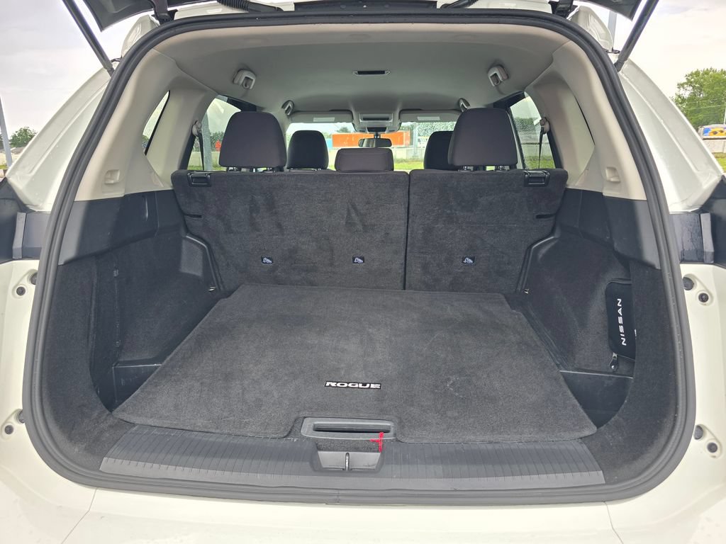 Used 2024 Nissan Rogue S AWD/4WD image 17