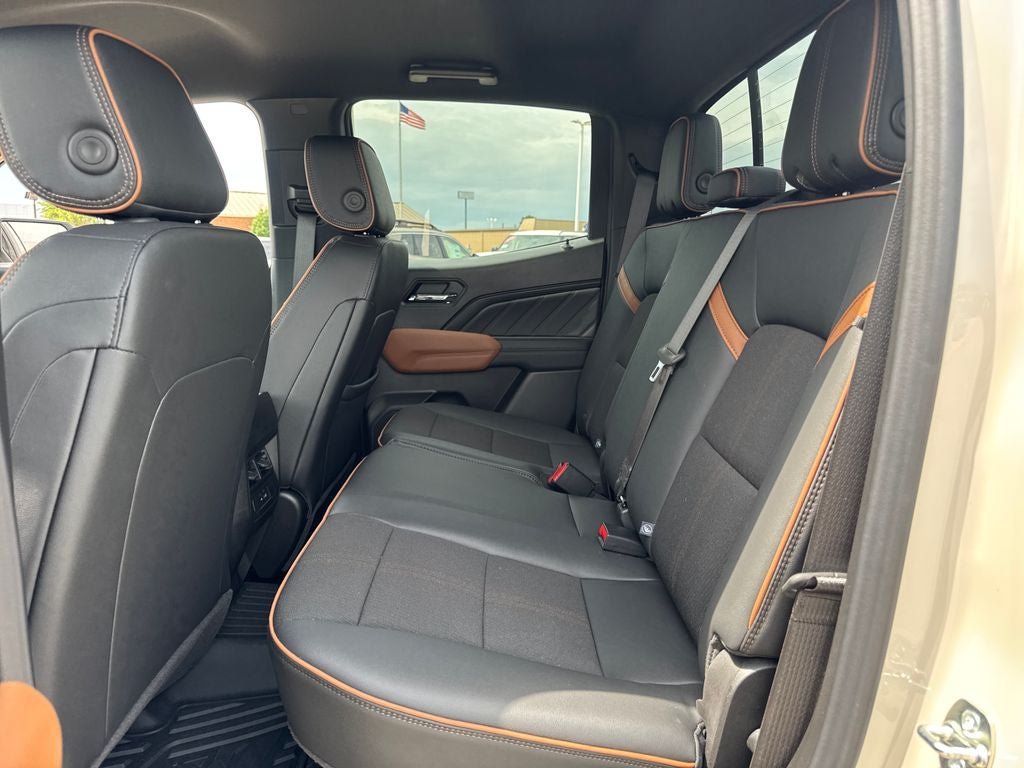 Used 2026 GMC Canyon AT4 AWD/4WD image 17