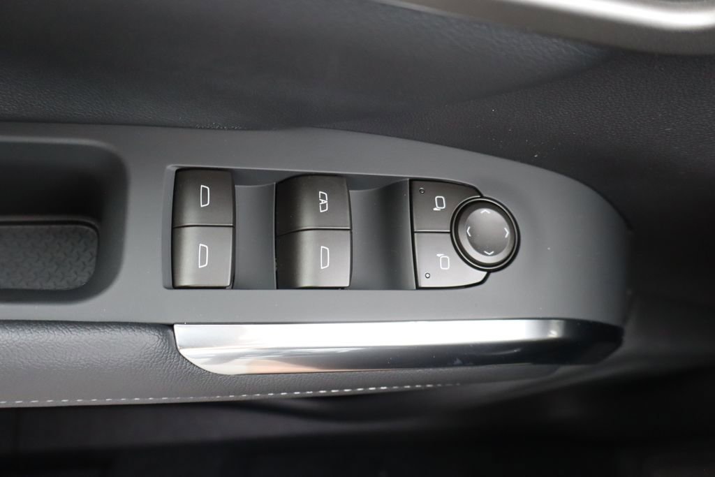 New 2026 Chevrolet Traverse LT w/ Driver Confidence Package image 17