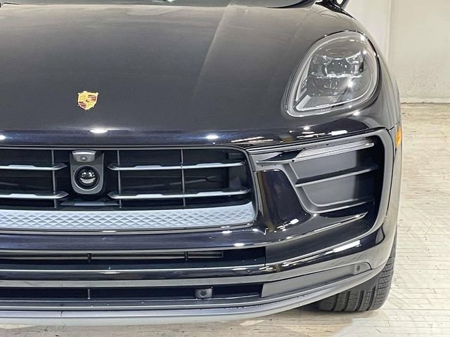 New 2026 Porsche Macan image 4