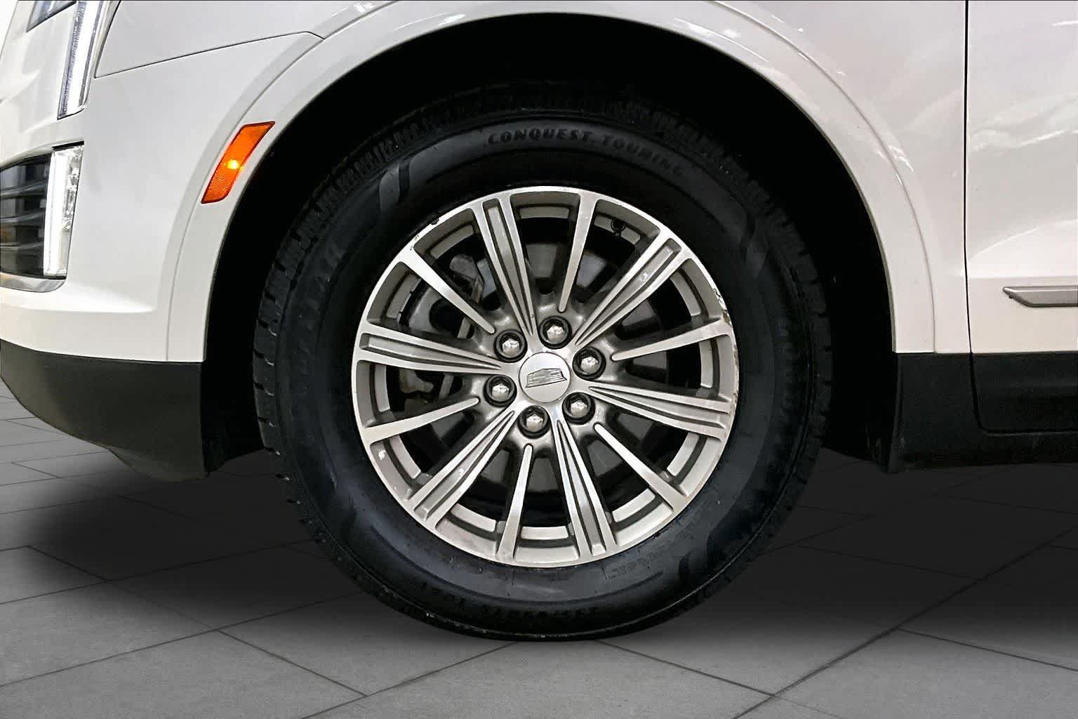Used 2017 Cadillac XT5 Luxury AWD/4WD image 11