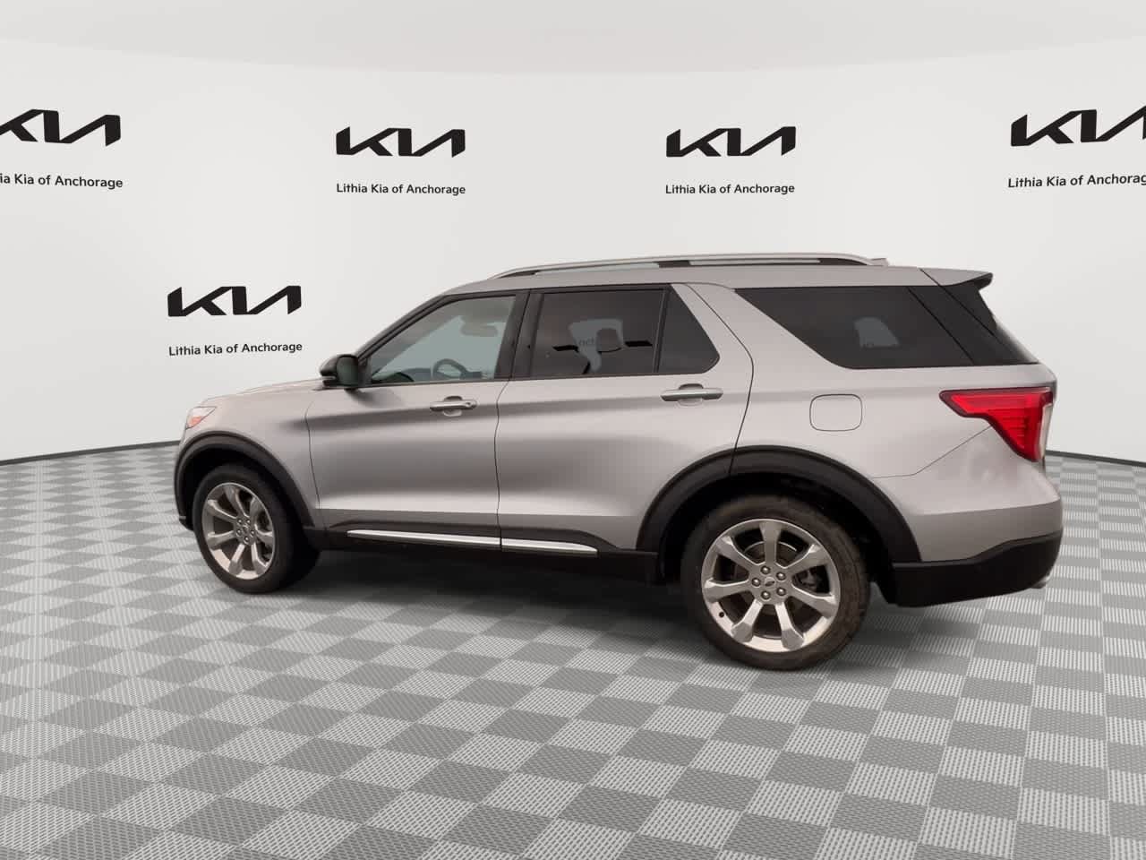 Used 2020 Ford Explorer Platinum AWD/4WD image 6