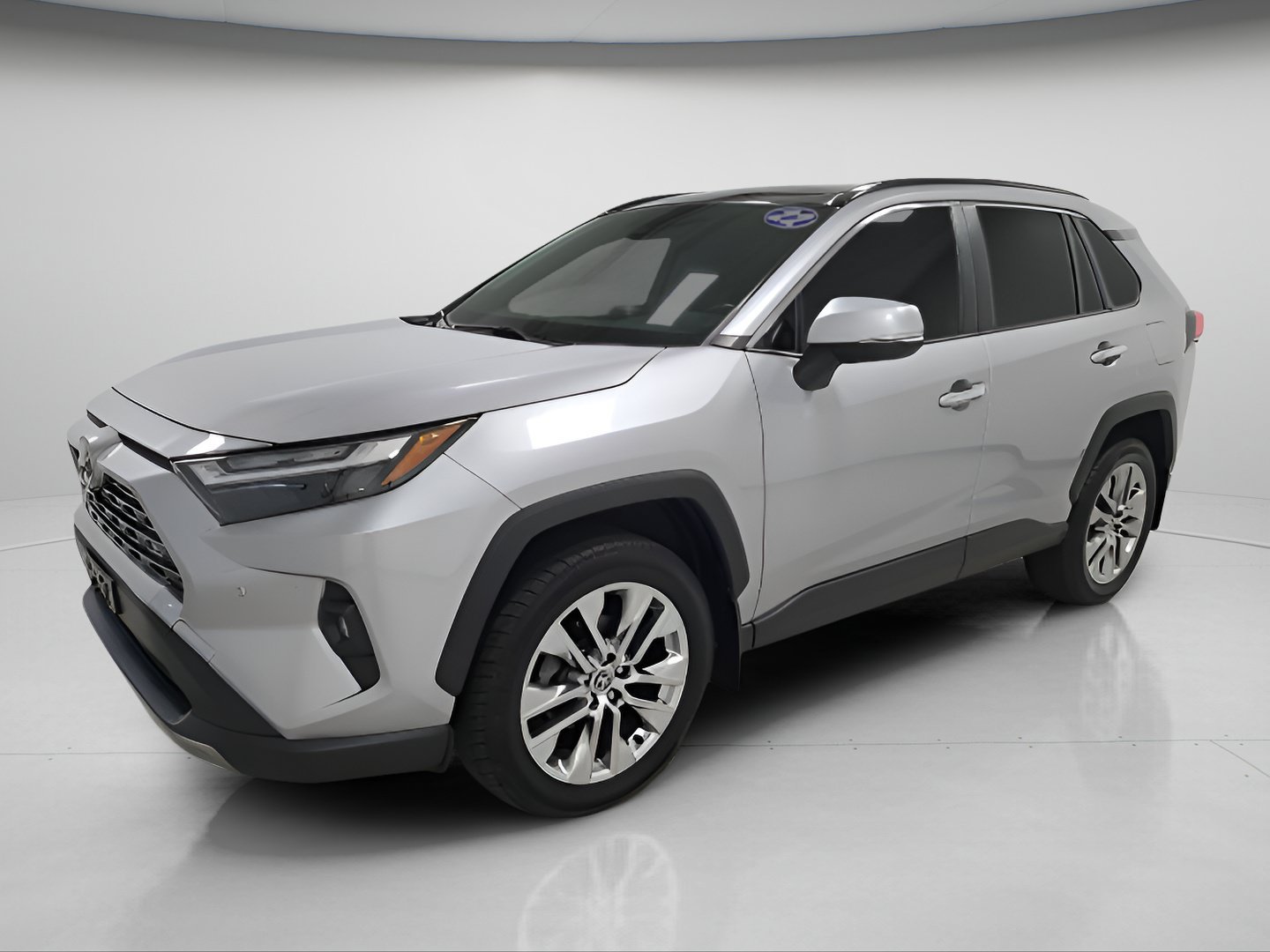 Used 2022 Toyota RAV4 Limited AWD/4WD image 3