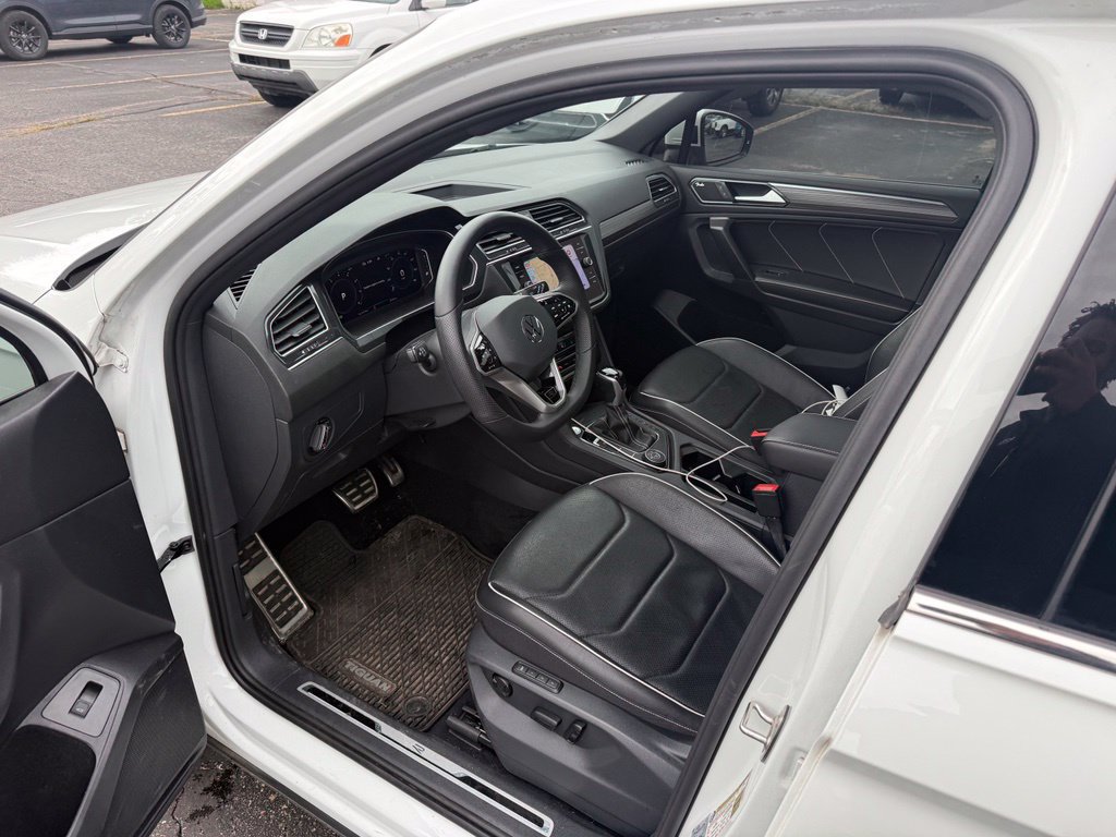 Used 2022 Volkswagen Tiguan SEL R-Line AWD/4WD image 8