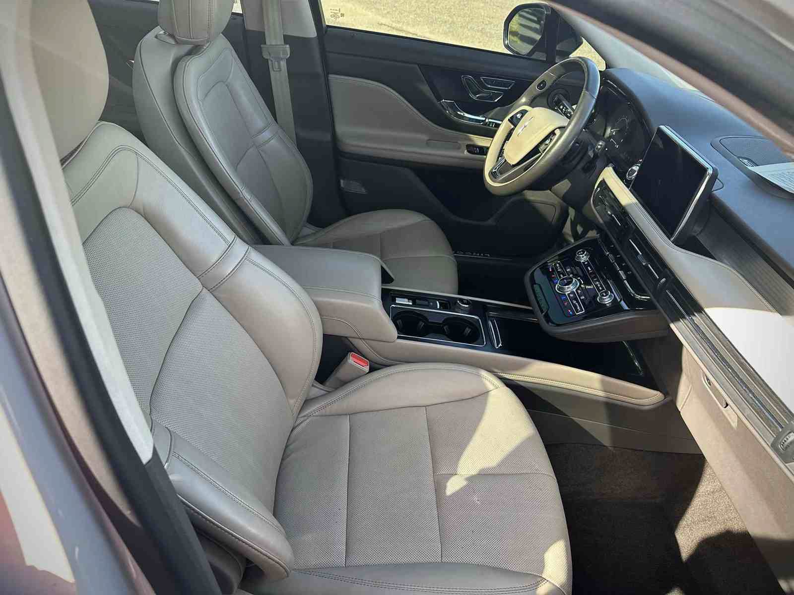 Used 2020 Lincoln Corsair Reserve w/ Elements Package AWD/4WD image 9