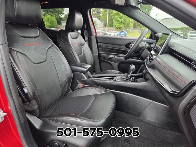 Used 2025 Jeep Compass Trailhawk w/ Trailhawk Elite Group AWD/4WD image 17