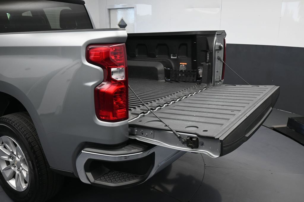 Used 2024 Chevrolet Silverado 1500 LT RWD image 39