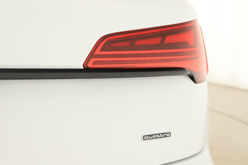 Certified 2025 Audi Q5 e Premium Plus w/ Premium Plus Package image 30