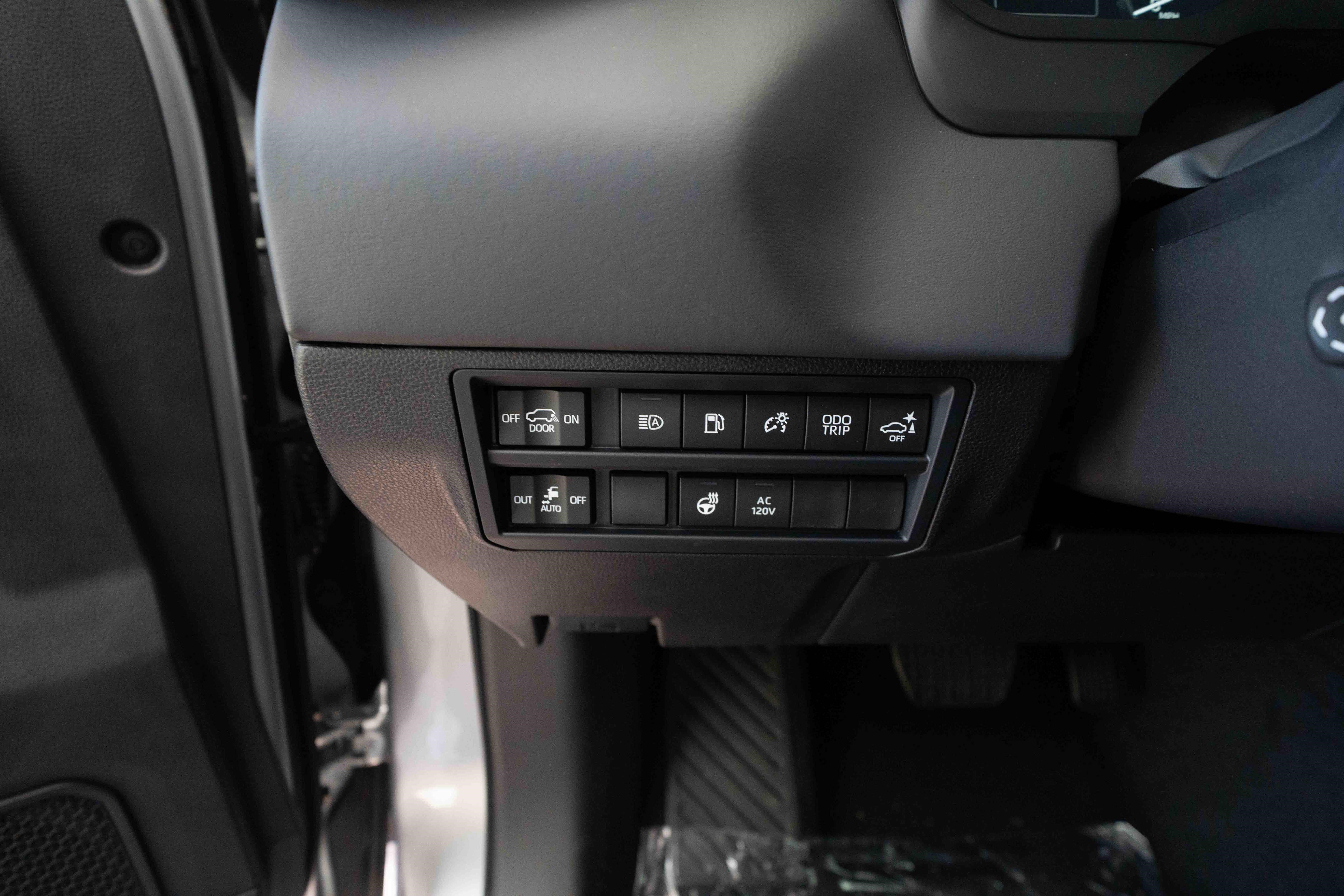 New 2026 Toyota Sequoia Platinum AWD/4WD image 11