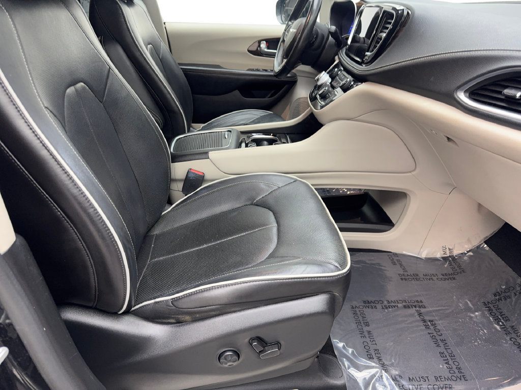 Used 2022 Chrysler Pacifica Limited FWD image 49