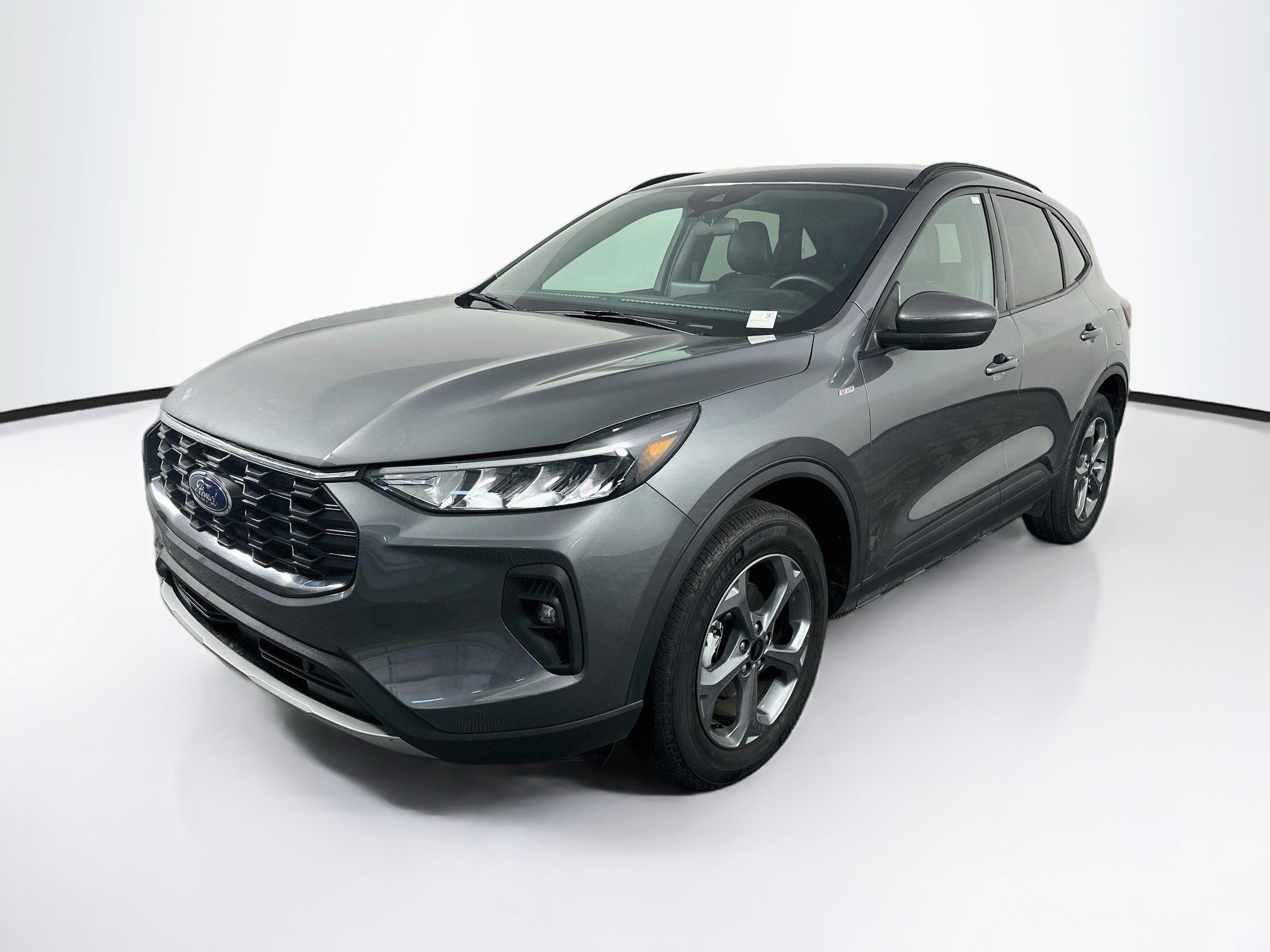 Used 2025 Ford Escape ST-Line Select AWD/4WD image 3